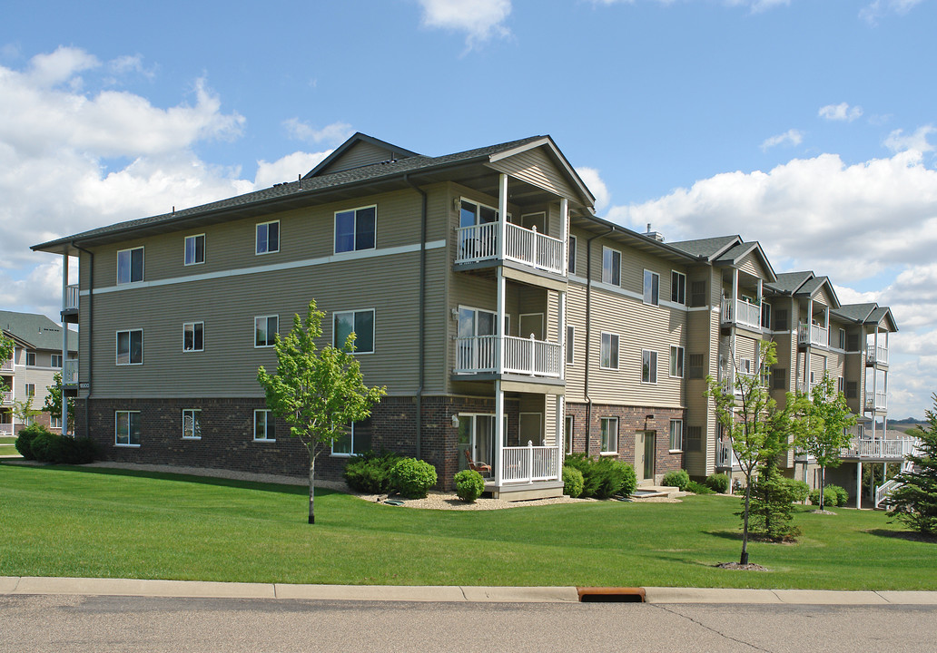 Cameron Woods in Farmington, MN - Building Photo