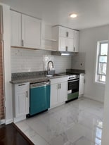 56 Lenox St, Unit Fl 3 in Newark, NJ - Building Photo