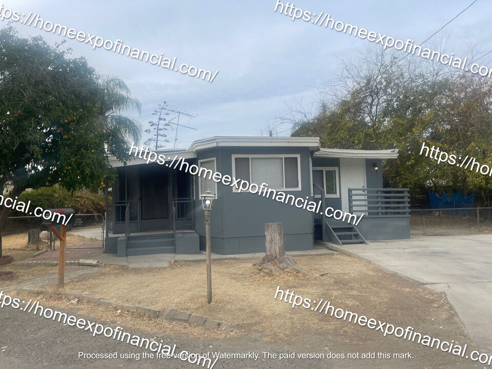 25963 View Ln in Hemet, CA - Building Photo