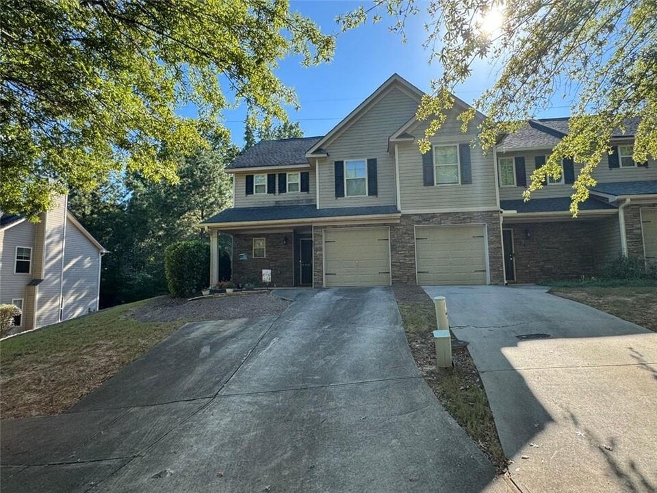 106 Cypress Ct in Canton, GA - Building Photo