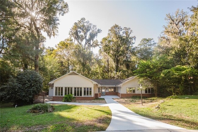 3730 NW 37th Terrace in Gainesville, FL - Building Photo - Building Photo