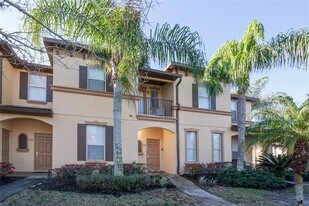 733 Calabria Ave in Davenport, FL - Building Photo