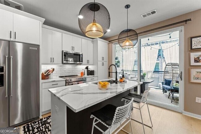 property at 395 Pratt Dr SE