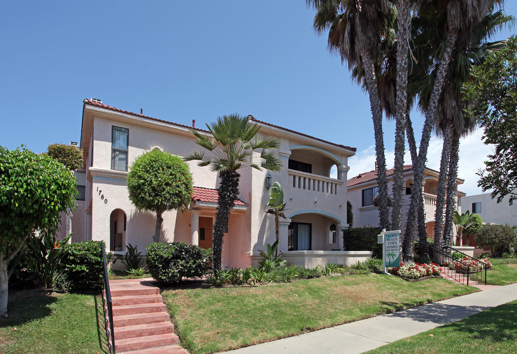 Pacific Beach Townhomes in San Diego, CA - Building Photo