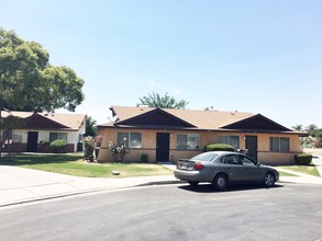 2540 Patti Ct in Bakersfield, CA - Building Photo - Building Photo