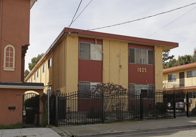 1025 E 22nd St in Oakland, CA - Building Photo - Building Photo