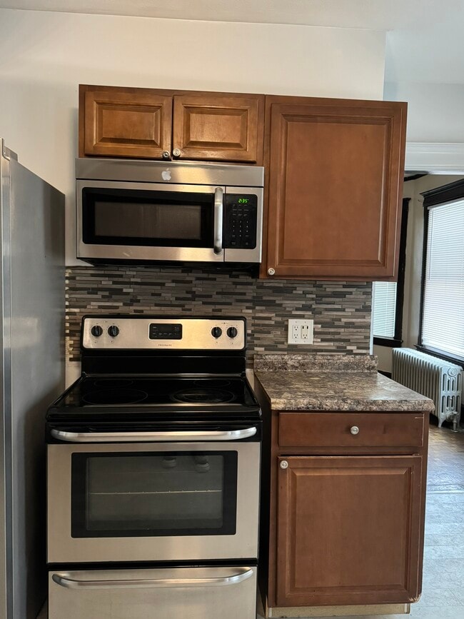 37 Mountford St, Unit 1 in Hartford, CT - Foto de edificio - Building Photo