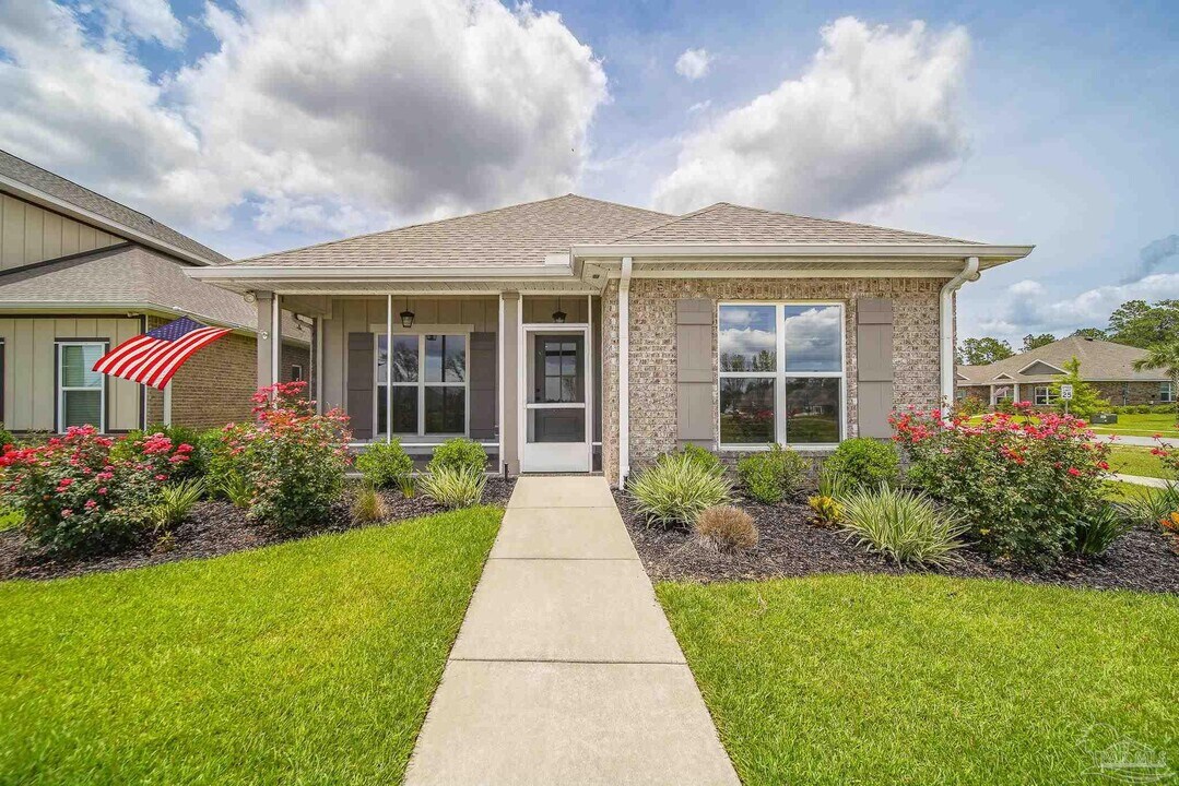 8977 Eureka St in Milton, FL - Building Photo