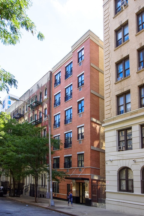 150 W 111th St in New York, NY - Foto de edificio