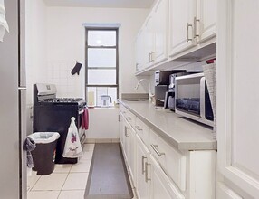 225 E 26th St in New York, NY - Building Photo - Building Photo