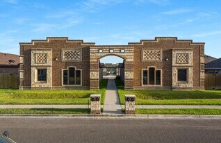 2616 Larkspur Ave, Unit 2BR-2BA Fully Furnished in Edinburg, TX - Building Photo