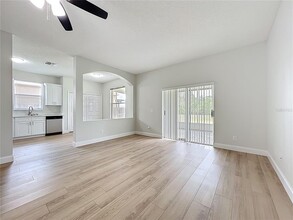 511 Sand Ridge Dr in Valrico, FL - Building Photo - Building Photo