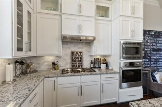 916 W Peach St in Fort Worth, TX - Building Photo - Building Photo