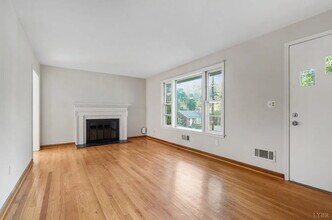 101 Meadowview Dr in Lynchburg, VA - Building Photo - Building Photo