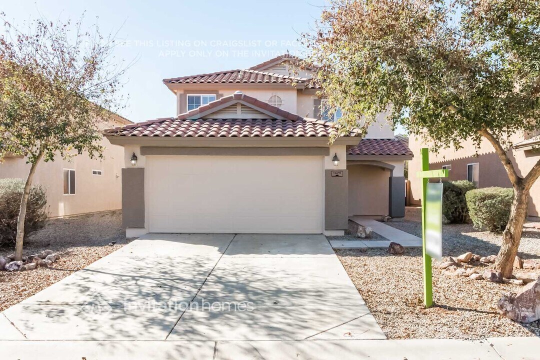 1429 E Rosebud Dr in San Tan Valley, AZ - Building Photo