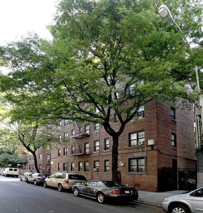 100 Woodruff Ave in Brooklyn, NY - Building Photo - Building Photo