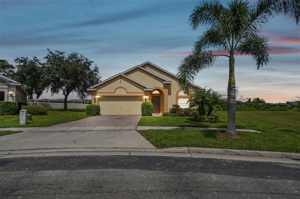 908 Andalusia Loop in Davenport, FL - Building Photo