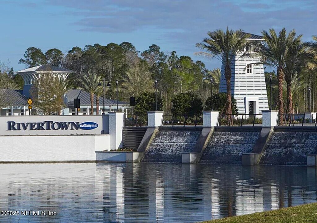299 Spruce Hl Pt in Saint Johns, FL - Building Photo