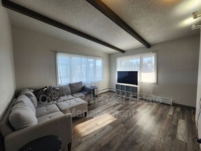 3105 W 33rd Ave in Anchorage, AK - Building Photo - Building Photo