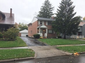 329 Telford Avenue, Unit B (Upper) in Dayton, OH - Building Photo - Building Photo