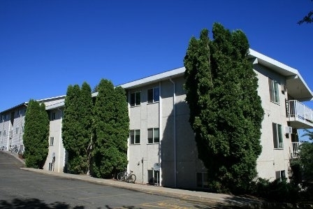 Henley Street Apartments in Moscow, ID - Foto de edificio