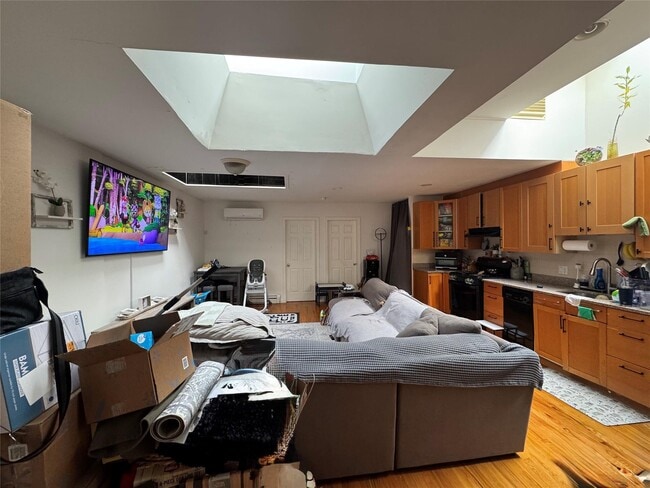 255-02 Northern Blvd in Queens, NY - Building Photo - Building Photo