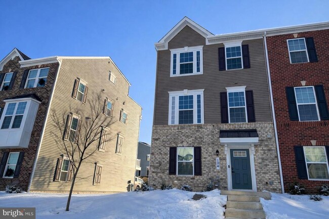 property at 134 Smt Pt Blvd