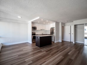 378 Vine in St Catharines, ON - Building Photo - Building Photo