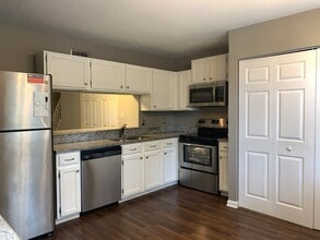 7748 Crown Crest Ct in Raleigh, NC - Building Photo - Building Photo