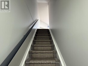 1400 Wildberry Ct in Ottawa, ON - Building Photo - Building Photo
