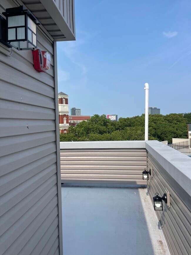1826 Ridge Ave, Unit 4 photo'