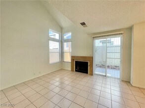 3241 Symphony Dr in Las Vegas, NV - Building Photo - Building Photo