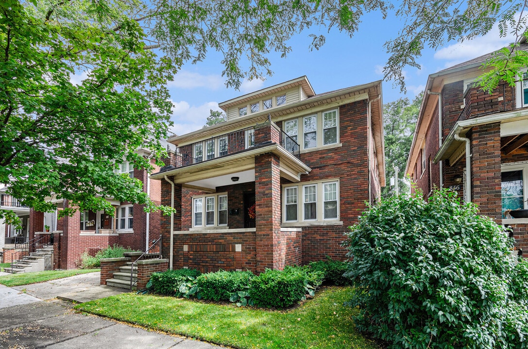 858 Nottingham Rd in Grosse Pointe Park, MI - Building Photo