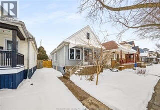 1153 Gladstone Ave in Windsor, ON - Foto de edificio - Building Photo