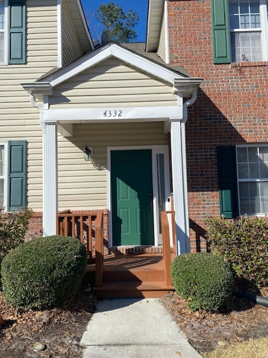4332 Reed Ct in Wilmington, NC - Foto de edificio