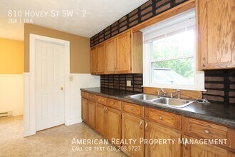 810 Hovey St SW in Grand Rapids, MI - Building Photo - Building Photo