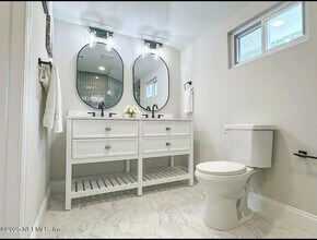 44 S Whitney St in St. Augustine, FL - Building Photo - Building Photo
