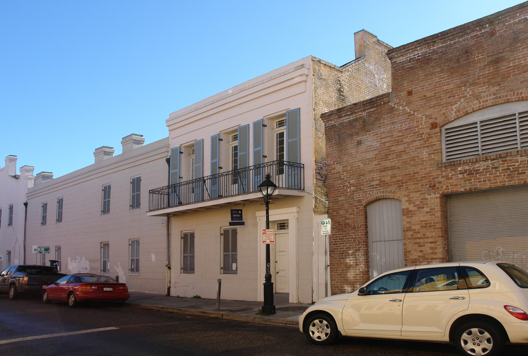 338 Burgundy St in New Orleans, LA - Building Photo