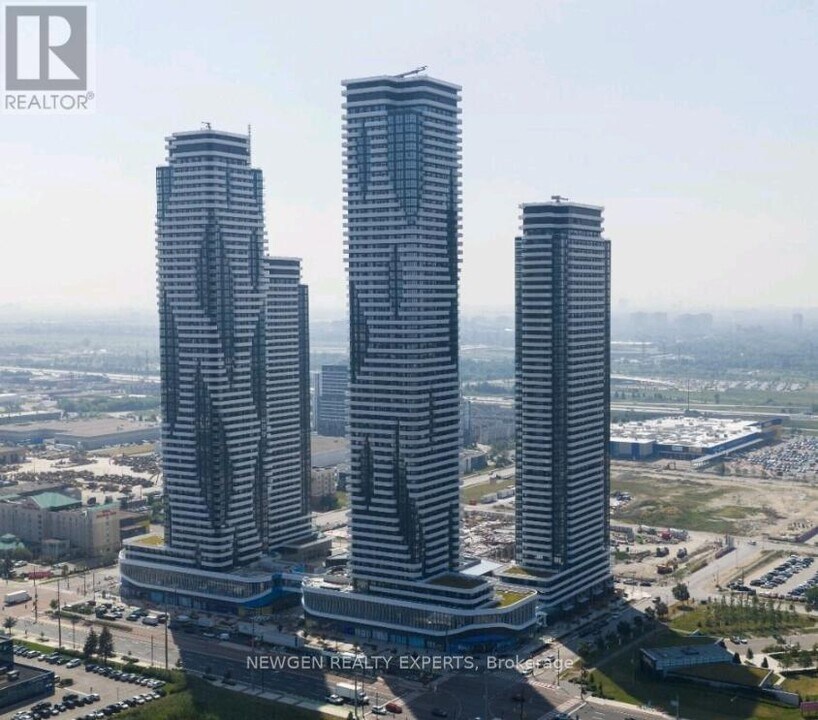 28-1928 Interchange Wy in Vaughan, ON - Building Photo
