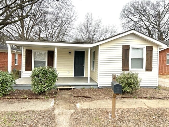 property at 1013 Meadow Dr NW