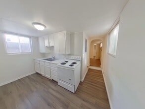 145 N Ash St in Wichita, KS - Building Photo - Building Photo