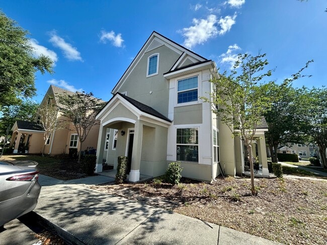 property at 3432 Westchester Square Blvd