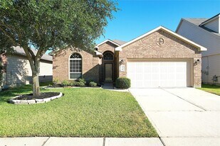 8718 Sunrise Canter Dr in Tomball, TX - Building Photo