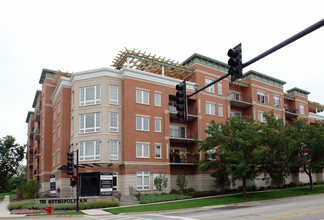 The Metropolitan in Palatine, IL - Foto de edificio - Building Photo