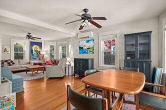 32 Charles St in Wakefield, MA - Building Photo - Building Photo