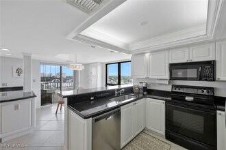 4451 Gulf Shore Blvd N in Naples, FL - Building Photo - Building Photo