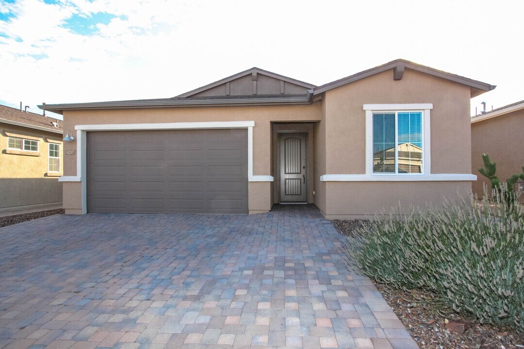 6287 Harvest Moon Ave in Prescott, AZ - Building Photo