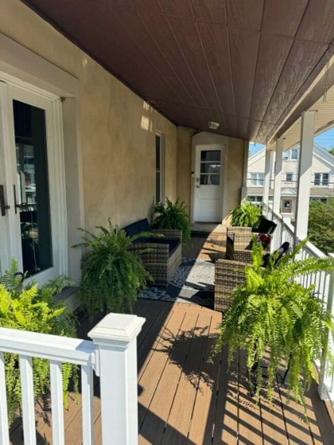 property at 412 E 4th St