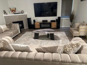 521 Greyhound Ct in Union City, GA - Building Photo - Building Photo