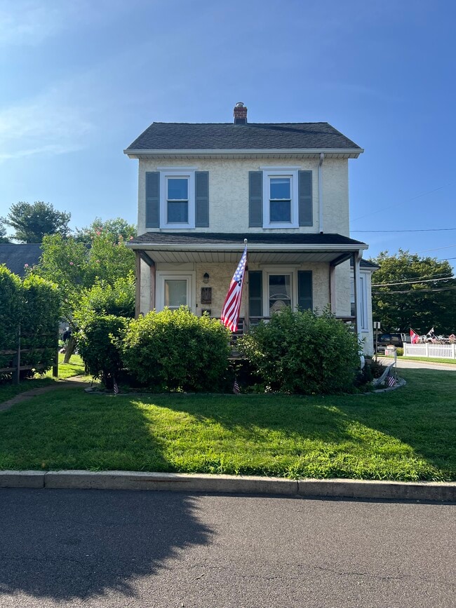 449 Elk St